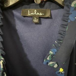 Cute little Spring or Summer dress. Perfect for outside function or inside.